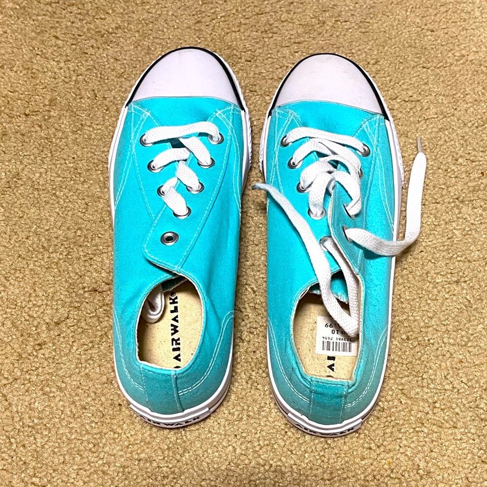 Turquoise Airwalk skater shoes - Picture 3 of 3